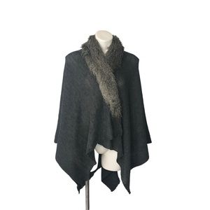 NEW!  Faux Fur Wrap One Size Fits Most